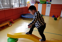 孩子肢體不協調是怎么回事？