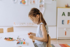 孩子語言發育遲緩是感統失調的表現嗎？