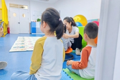 兒童感統失調有什么表現？